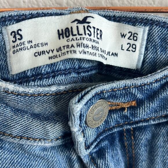Hollister Curvy High Rise Dad Jean Distressed Jeans Denim 3S W26 L29 - Picture 3 of 8